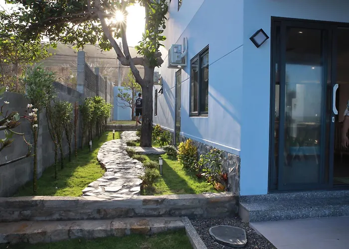 Beachfront Garden Biệt thự *