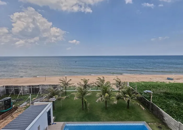 Beachfront Garden Biệt thự